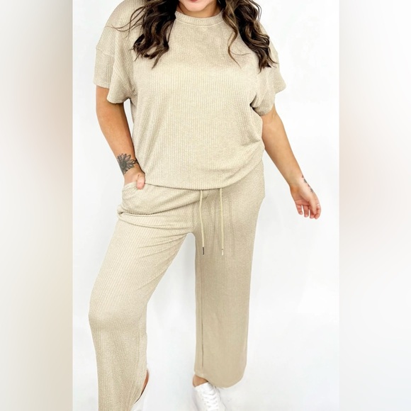 Double Take Textured Round Neck Short Sleeve T-Shirt and Wide Leg Pants set - Picture 4 of 5